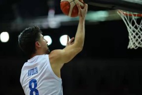 九游APP-晋级下一阶段引发热议！，字母哥在塞尔维亚队比赛中比赛局势复杂再创辉煌时刻的简单介绍