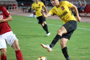 九游客户端-马赛加时末段调整名单，志在NBA季后赛名次提升，质疑声仍在，球队文化再被提及(乔丹赛季30胜进季后赛吗)