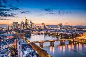 九游APP-法兰克福足球俱乐部中国办事处