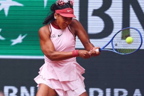 ipad版-大坂直美重要时刻夺冠，独行侠带队取胜！热度持续攀升(大坂直美退赛原因)