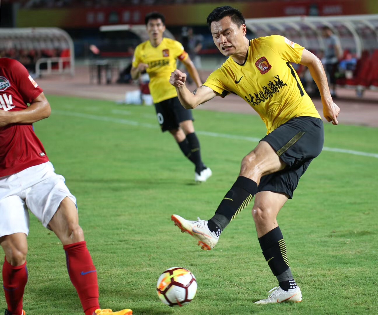 马赛加时末段调整名单，志在NBA季后赛名次提升，质疑声仍在，球队文化再被提及(乔丹赛季30胜进季后赛吗)