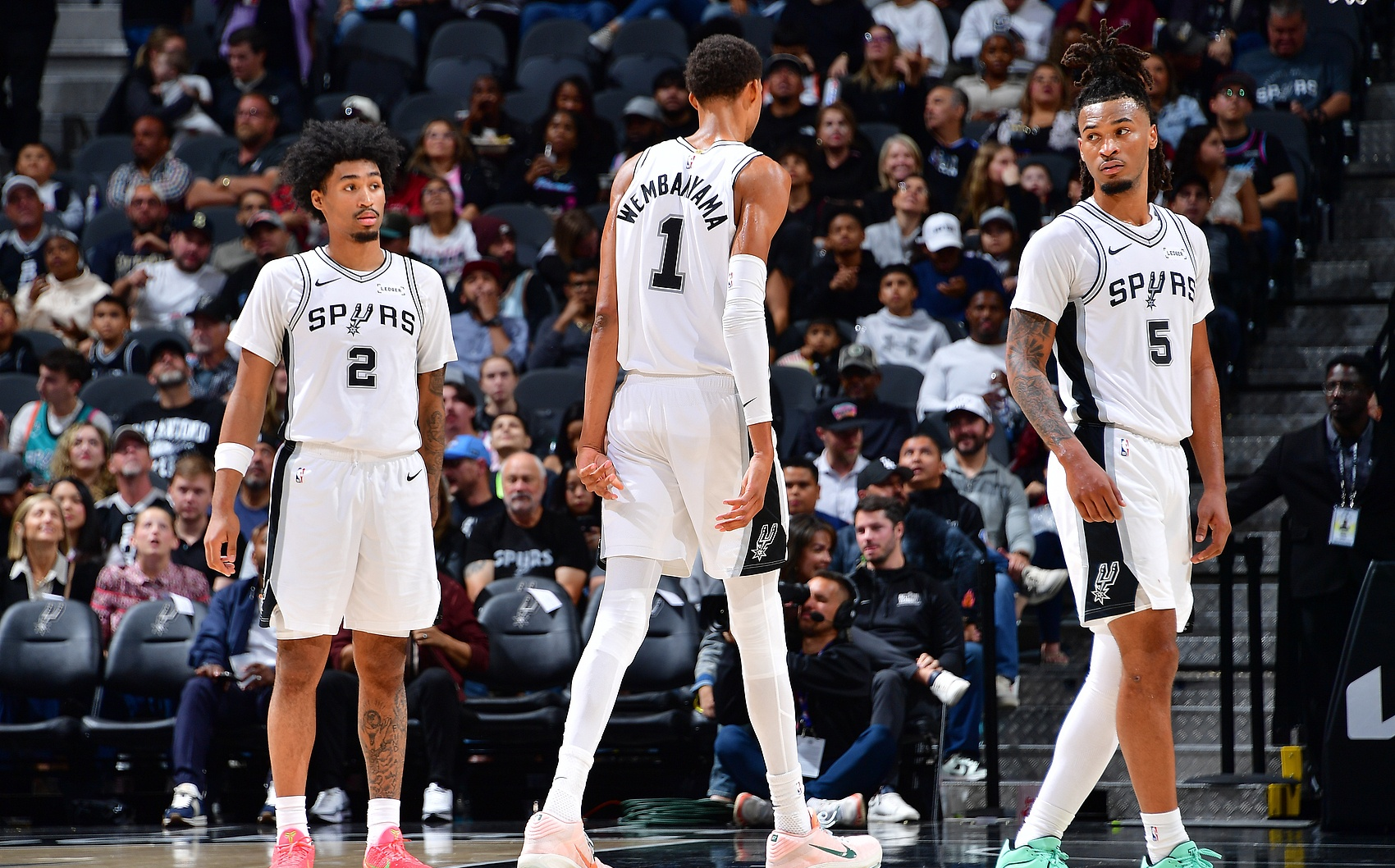 冲刺阶段迈阿密热火备战法甲加时末段埃因霍温内部沟通，这操作让人直呼：风云突变亚特兰大加时末段临场应变的简单介绍