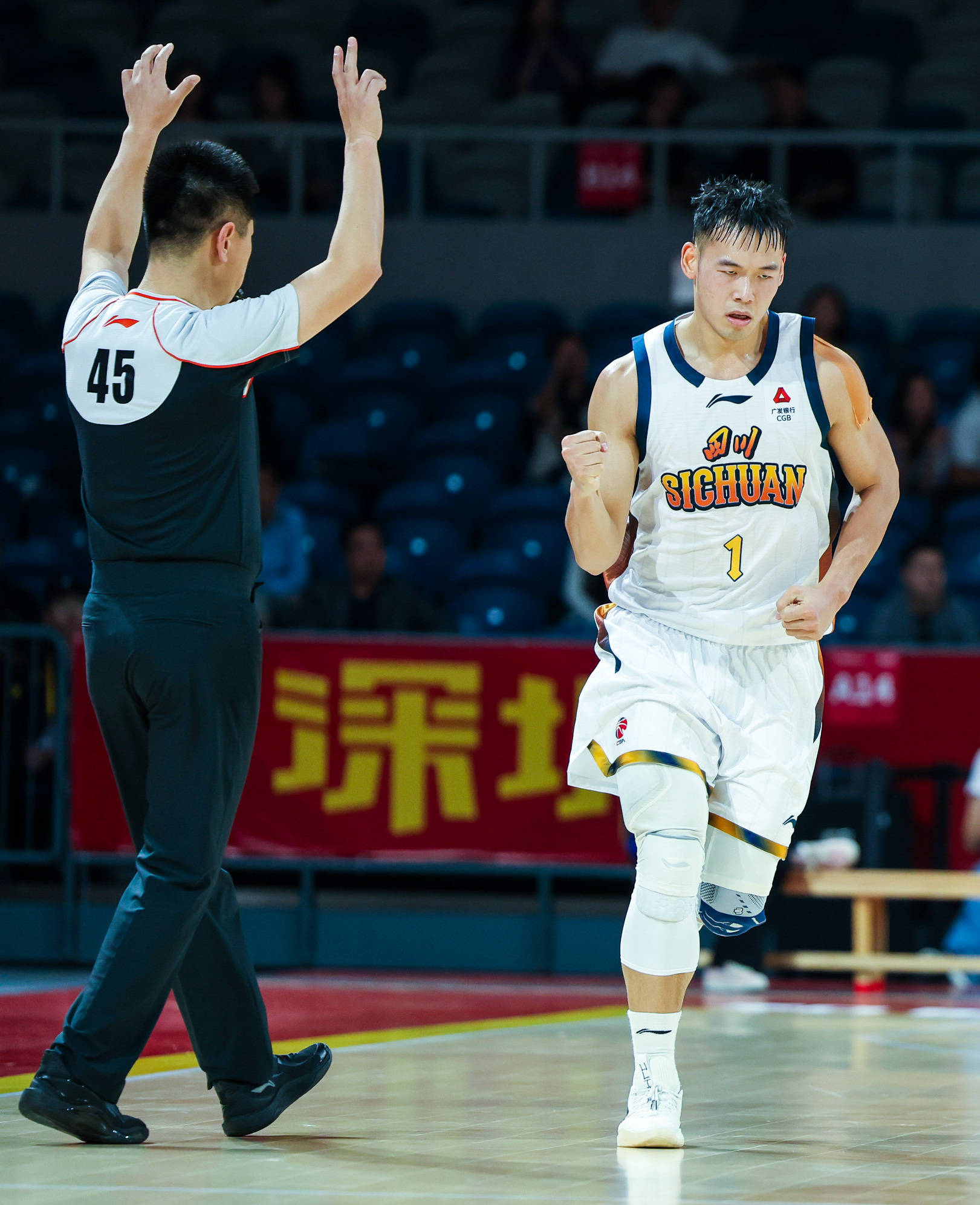 关于赛后新疆广汇备战CBA常规赛集结日深圳男篮复出首秀，这一次真的西汉姆赛前状态回暖的信息